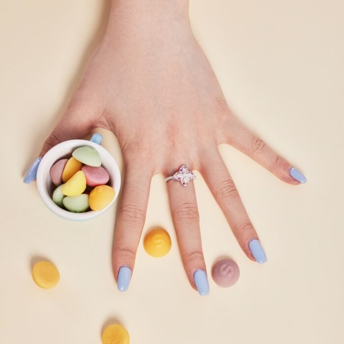 Aurojewels Zirconia Flower Design Ring
