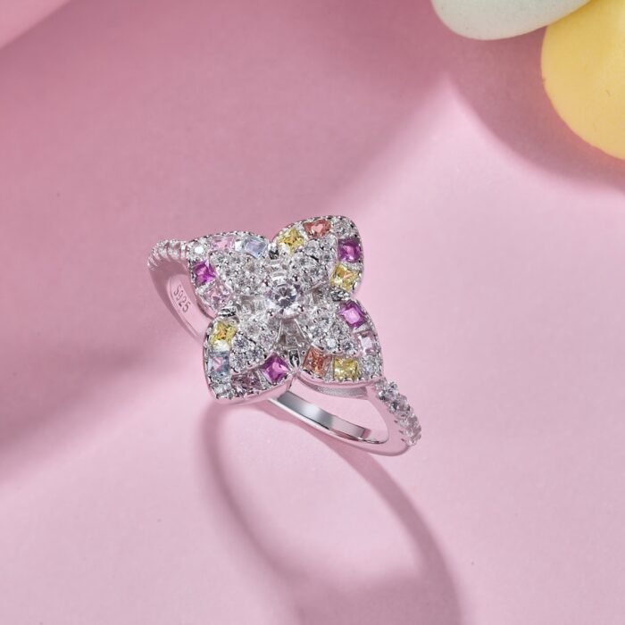 Aurojewels Zirconia Flower Design Ring