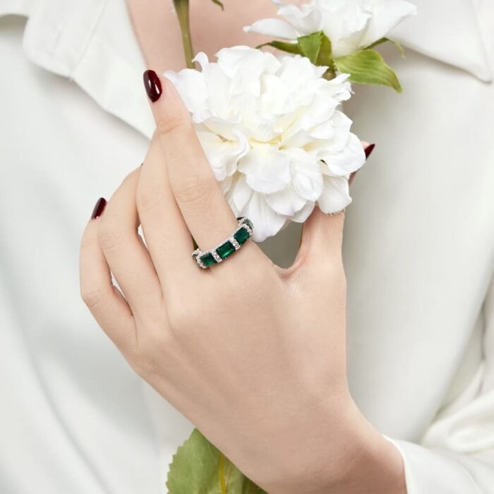Aurojewels Green Zirconia Round Zirconia Micropavé Full Flower Ring