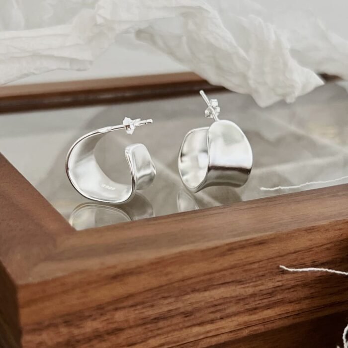 Aurojewels 925 Sterling Silver Wide Frosted Earrings