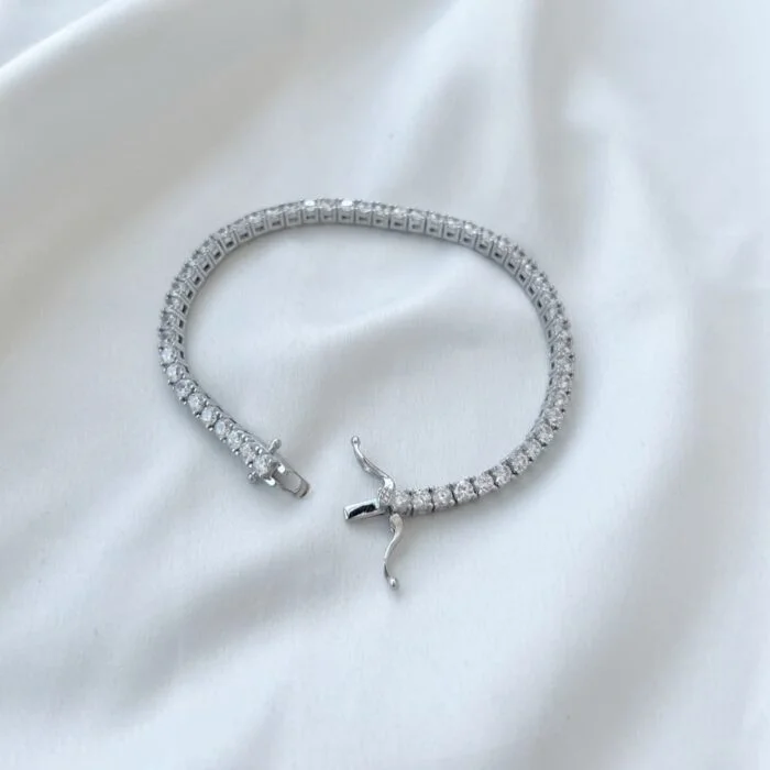 Aurojewels S925 Sterling Silver Round Zirconia Diamond Set Fashion Bracelet