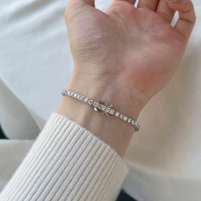 Aurojewels S925 Sterling Silver Round Zirconia Diamond Set Fashion Bracelet