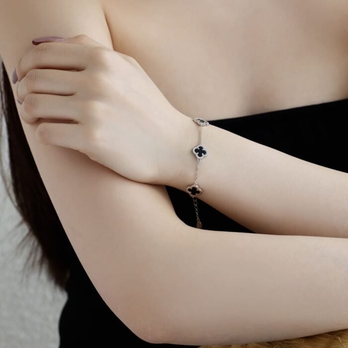 Aurojewels Silver S925 Onyx White Round Zirconia with Diamonds Foliflora Bracelet